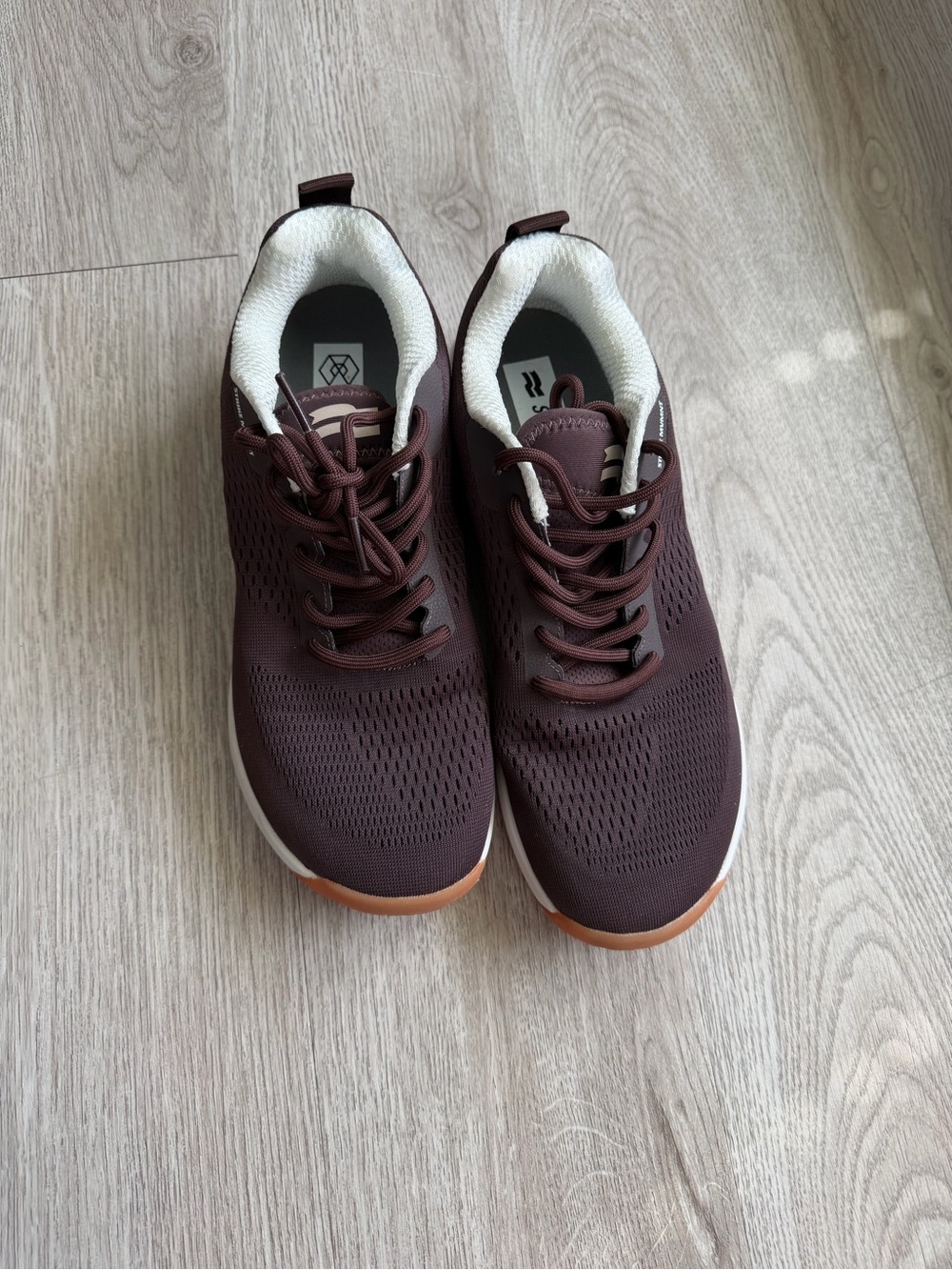 STRIKE MVMNT Haze Trainer Maroon M 8.5/W 10